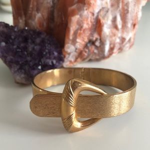 Vintage gold clasp bracelet